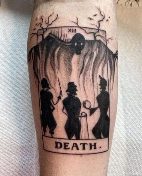 Harry Potter Tattoo Unique, Harry Potter Quotes Tattoo, Harry Potter Tattoo Sleeve, Hogwarts Tattoo, Maching Tattoos, Hp Tattoo, Floral Thigh Tattoos, Tarot Card Tattoo, Tarot Tattoo