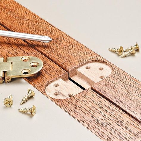 Routing A Hinge Mortise: Mortising for hinges is normally no big deal. But if the hinges are round, it introduces a challenge. Here's a quick way to deal with that problem Router Jigs, Wood Hinges, Router Jig, Campaign Furniture, Wood Crafting Tools, Bedroom Cupboard Designs, Wood Tools, Diy Metal, Home Decorating Ideas