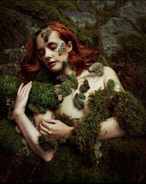 Froyle Art, Moss Photoshoot, Ashnikko Concert, Snake Photoshoot, Pagan Aesthetic, Moss Fairy, Swamp Queen, Moss Dress, Folklore Art