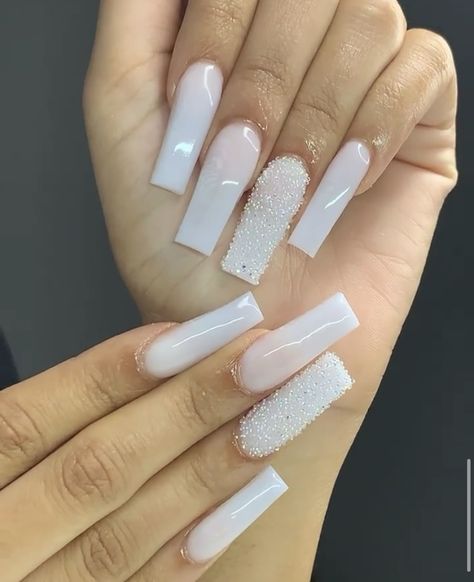 Graduation Nails Ideas 2023, Long Acrylic Nail Designs, Colored Acrylic Nails, White Acrylic Nails, Girly Acrylic Nails, French Tip Acrylic Nails, Simple Acrylic Nails, School Nails, Short Square Acrylic Nails