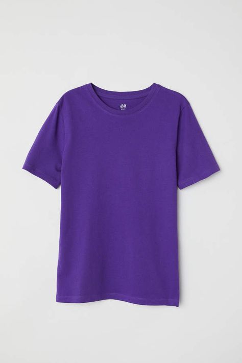 Purple Shirt Outfits, Retrowave Aesthetic, Purple Tshirt, Megan Young, Mens Plain T Shirts, Clothes Shirt, Purple Shirt, Kpop Outfits, Aesthetic Outfits