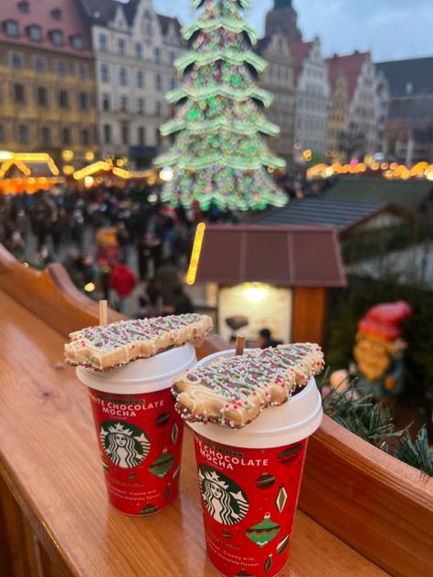 Christmas Asethics, Bright Christmas Aesthetic, Christmas Drinks Aesthetic, Xmas Vibes, Christmas Starbucks, Christmas Dreaming, Christmas Vibe, Preppy Christmas, Starbucks Christmas