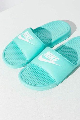 Nike Slippers, Nike Sandals, Nike Free Runners, Volleyball Workouts, Estilo Fitness, Nike Benassi, Free Runs, Nike Slides, Discount Nikes