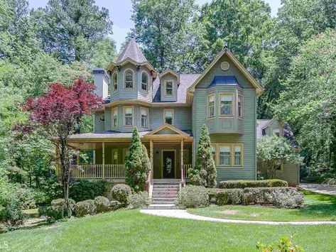 2263 Brookfield Dr, Lawrenceville, GA 30043 | Zillow Victorian Exterior, Old Victorian Homes, Victorian Style Homes, Interior Vintage, Casas The Sims 4, Casa Exterior, Victorian Architecture, Cute House, Dream House Exterior