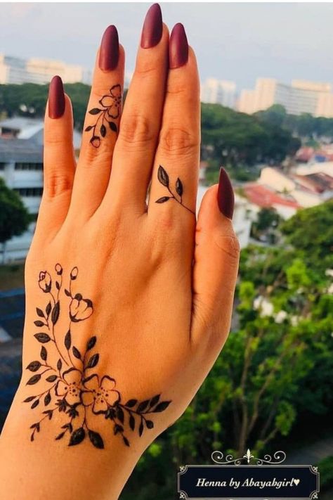 40+ Simple And Easy Henna Designs For Beginners - Zahrah Rose Hena Simple, Easy Henna Designs For Beginners, Henna Designs For Beginners, Small Henna Designs, Easy Henna Designs, Henne Tattoo, Wrist Henna, Cute Henna Designs, Small Henna