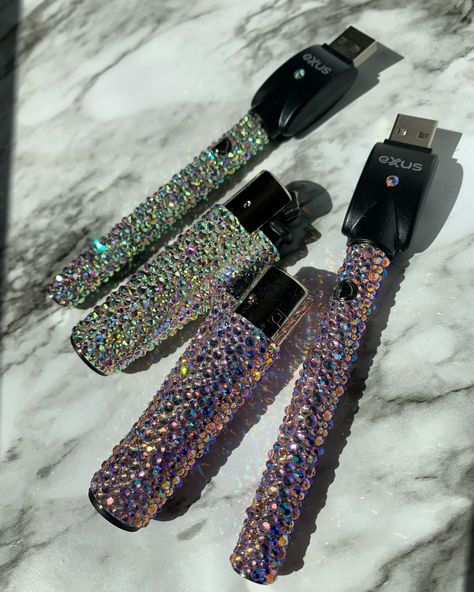 Bedazzled Cartridge Pen, Bedazzled Cart, Pretty Pens Cart, Bedazzled Pen, Bedazzled Accessories, Things To Bedazzle, Bedazzled Lighter, Bedazzled Items, Bedazzled Things