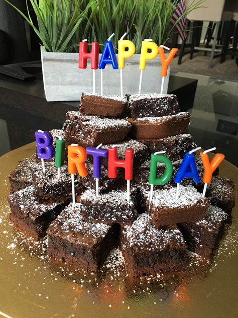 Brownies For Birthday Cake, Brownie Birthday Cake Ideas Simple, Brownies For Birthday Ideas, Graduation Brownies Ideas, Brownie Birthday Ideas, Brownie Birthday Cake Tower, Birthday Brownies Ideas, Brownie Birthday Cake Ideas, Birthday Brownies Decoration