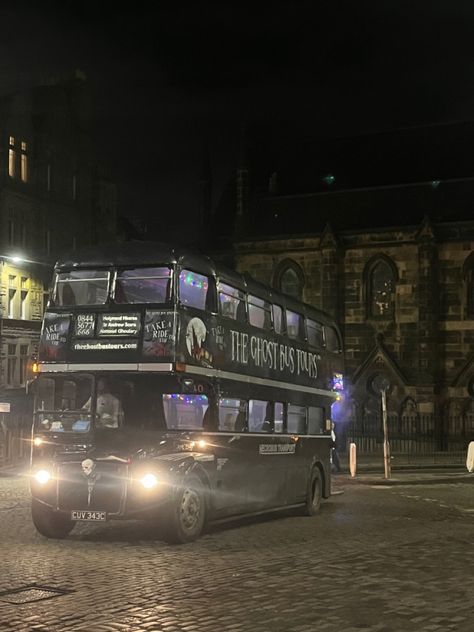 Halloween Edinburgh, Edinburgh Halloween, Edinburgh Autumn, Edinburgh Aesthetic, Scotland City, Bus Aesthetic, Trip Couple, We Could Have Been, Downtown Girl Aesthetic