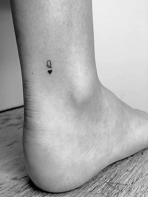 Ronni Hawk, Energy Tattoo, Queen Of Hearts Tattoo, Mum Tattoo, Hearts Tattoo, Tiny Heart Tattoos, Queen Tattoo, Petite Tattoos, Tiny Tattoo