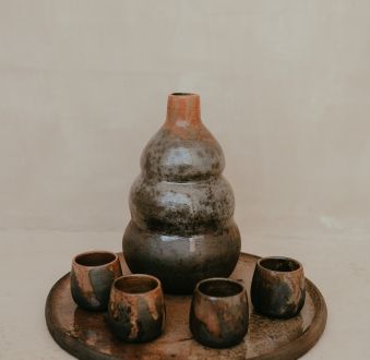 Mezcal Cups, Tequila Tasting, Mexican Drinks, Ceramic Lantern, Clay Cup, Pottery Inspiration, Black Clay, Drinking Set, Kitchen Inspo