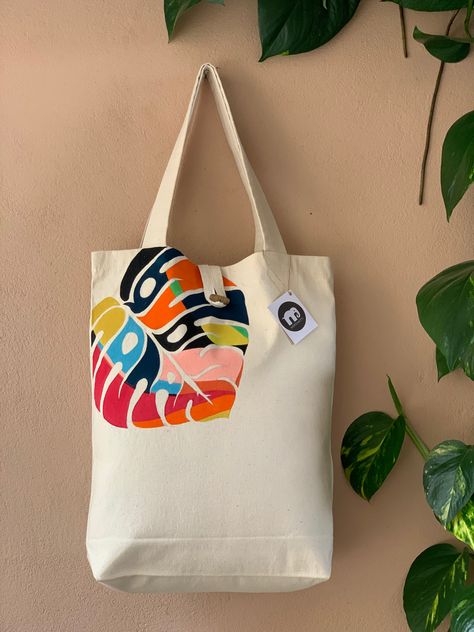 Hand Painted Canvas Bags, Canvas Bag Design Art, Handpainted Totebag, Tote Bag Art Design, Handpainted Tote, Diy Tote Bag Design, Painted Canvas Bags, Handpainted Tote Bags, Canvas Bag Diy