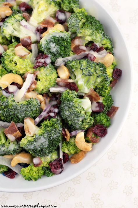 Sweet Tomatoes' Broccoli Madness Salad Sprouting Sweet Potatoes, Special Diet Recipes, Raw Broccoli, Broccoli Salad Recipe, Thanksgiving Dishes, Broccoli Salad, Bean Casserole, Broccoli Recipes, Roasted Brussel Sprouts