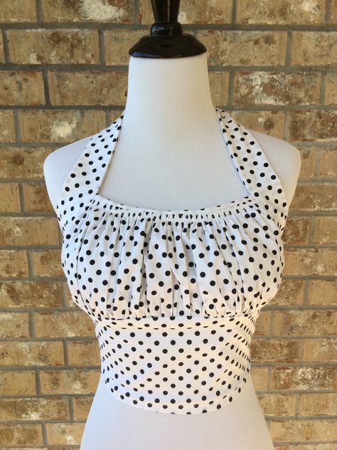 Etsy Clothes Women Vintage Style, Pinup Clothes, 50s Tops, 1950s Tops, 50s Crop Top, 50’s Outfit, Vintage Winter Fashion, Vintage Halter Top, Black Polka Dot Top