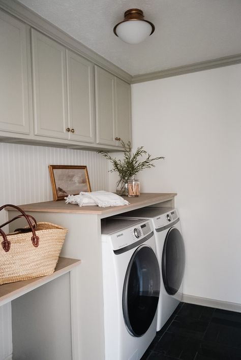 Small Laundry Room Butcher Block Counter, Rectangular Laundry Room Ideas, Laundry Room Ideas White Cabinets, Beige Laundry Room Cabinets, Windowless Laundry Room, Laundry Room Countertop Decor, Laundry Room With Countertop, Small Laundry Room Makeover Diy, Small Laundry Room Inspiration