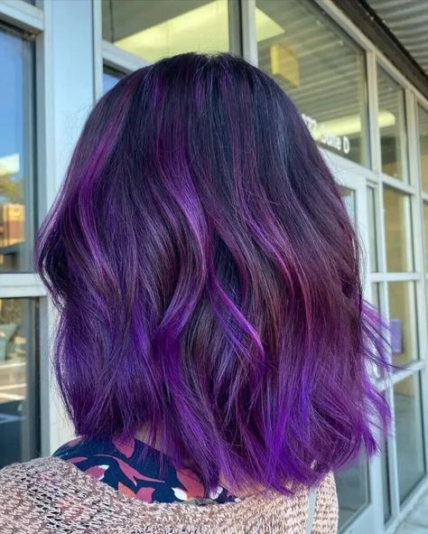 Brown To Blue Balayage, Balayage Purple Hair Brunettes, Purple Hair With Brown Roots, Purple Brunette Hair, Bayalage Light Brown Hair, Balayage Purple Hair, Balayage On Brown Hair, Purple Highlights Brown Hair, Boliage Hair