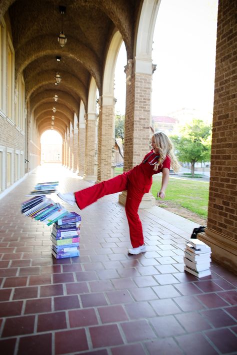 Texas Tech University Health Sciences Center School of Nursing Graduation Pictures: Lauren Heinrich Photography Celebration Pictures, Nursing School Graduation Pictures, Nursing Pictures, Nurse Pics, Nursing School Graduation Party, Nursing Graduation Pictures, School Of Nursing, College Graduation Photos, College Graduation Pictures