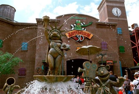 [Did you know?]  the Jim Henson's Muppet Vision 3-D film attraction in the Disney-MGM Studios made their debut on May 16, 1991 Disneyland Holidays, Epcot Center, Disney Fun Facts, The Muppets, Disney Facts, Disney Animals, Islands Of Adventure, Hollywood Studios Disney, Jim Henson