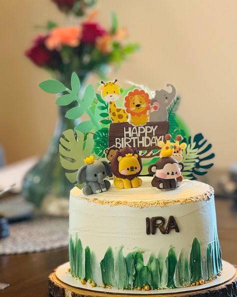 Jungle Safari themed cake 🎂 🐰🐹 . . #mithamorsel #bayarea #egglessbaking #bayareacakes #cakedesign #cake #cake #insta #california #supportsmallbusiness #réel #reelsinstagram #reelitfeelit #reelitfeelit #cakecakecake #cakedesign #eggcakes #cakedecorator Jungle Sweet Table, Simple Jungle Theme Cake Without Fondant, Safari Birthday Cake Simple, Safari Cake Birthday, Simple Jungle Theme Cake, Simple Safari Cake, Cake Safari Birthday, Safari Cake Ideas, Jungle Theme Cake