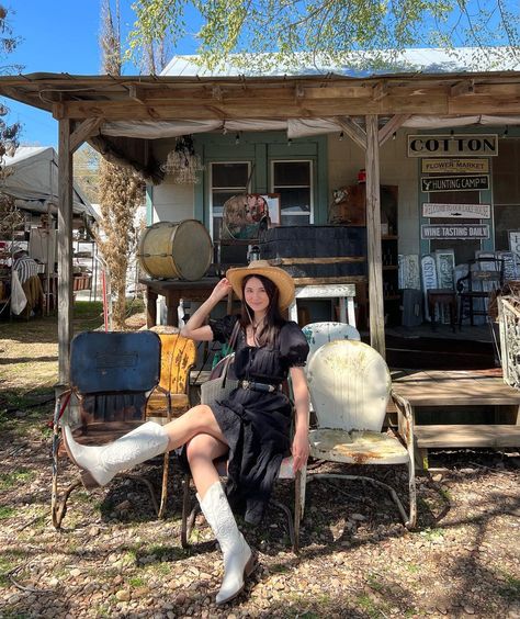 ⭐️Bex⭐️ on Instagram: “just a girl in texas 🤠🌵” Roundtop Texas Outfits, Round Top Texas Outfits, Texas Outfits, Round Top Texas, Fashion Is My Passion, Round Top, Top Round, Post On Instagram, Just A Girl