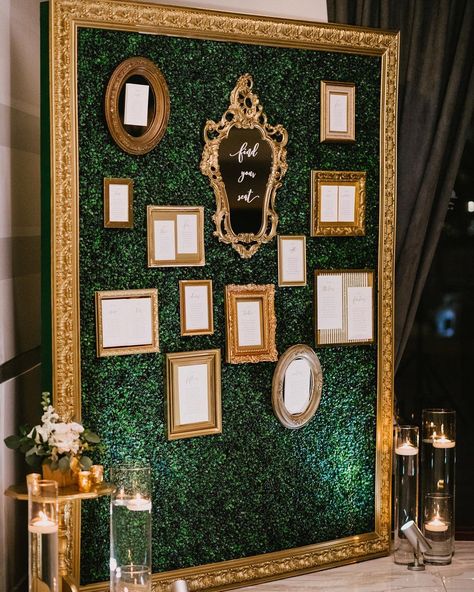 MI VINTAGE  R E N T A L S on Instagram: “Because there are seating charts... and then there are FIND YOUR SEAT walls! Impress your guests with a statement piece that not only helps…” Speakeasy Garage, Boxwood Wall, Emerald Wedding Colors, Find Your Seat, Selfie Wall, Condo Living Room, Wedding Reception Backdrop, Candle Arrangements, Wedding Entrance Decor