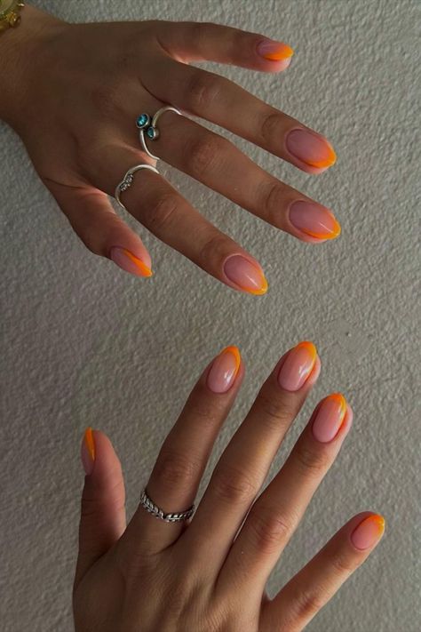 Vibrant Twist on French Nails - Captivating Orange Accents Orange Accent Nails, Orange Chrome French Tip Nails, Orange French Nails, Orange French Tip, Nails July, Minimal Nails, Dots Nails, Orange Accents, Nails Desing