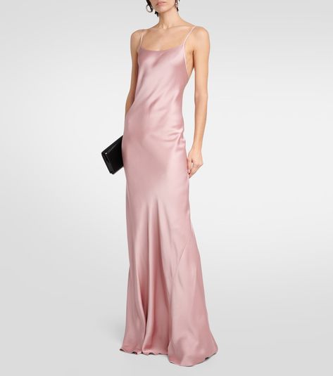 Satin Runway, Victoria Beckham Outfits, Prom Dress Inspiration, Satin Gown, Dress Satin, Event Dresses, Elegant Outfit, Victoria Beckham, Gowns Dresses