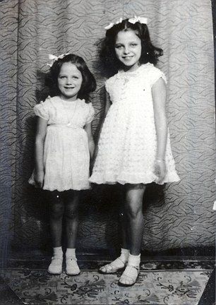 Joan Collins (right) and Jackie (left), who she described as ballsy and beautiful, are pictured in... Dame Joan Collins, Jackie Collins, Twin Baby Boys, Celebrity Siblings, Celebrity Baby, Celebrity Baby Names, Joan Collins, Elegant Beauty, Unique Baby Names