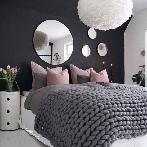 newinteriorinspo on Instagram: “This Beautiful bedroom @mittlillehjerte . . . #interior #interiordesign #interiør #loveinterior #inspireme #inspiration #nordicdesign…” Grey And Silver Bedroom, Tumblr Bedroom, Silver Bedroom, Diy Room Decor For Teens, Colonial Furniture, Small Bedroom Ideas, Beautiful Bed, Gorgeous Bedrooms, Room Deco