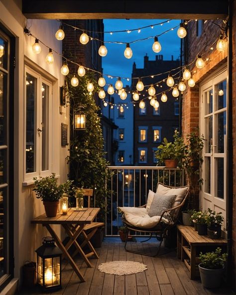 20 Cutest Tiny Patio Apartment Balconies – ToolzView Balcony Lights String Ideas, Outdoor Apartment Patio Ideas, Apartment Patio Lights, Apt Patio Ideas, Patio Townhouse, Tiny Balcony Decor, Patio Apartment Ideas, Tiny Balcony Ideas, Apartment Patio Ideas