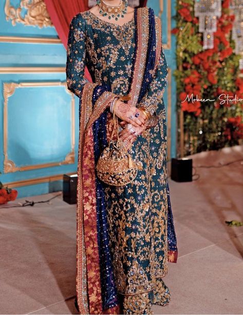 Dr Haroon Formals, Night Dress For Bride, Dr Haroon, Qawali Night, Mehandi Dress, Crochet Cable Knit, Long Party Gowns, Fashion Dresses Formal, Desi Wedding Dresses