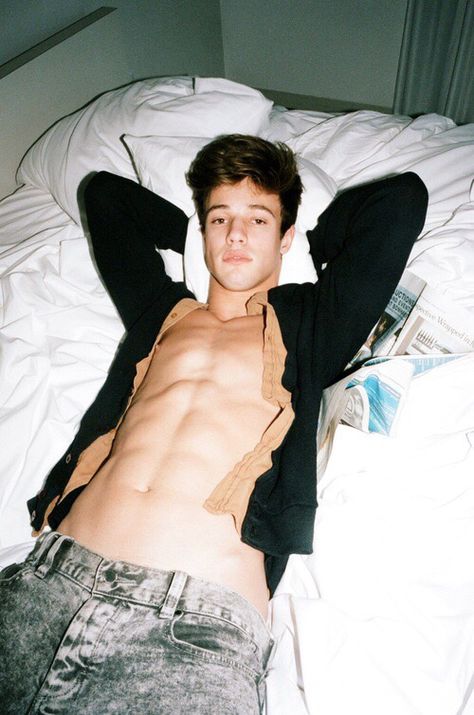 cam Cameron Dallas Imagines, Cameron Dallas Shirtless, Cam Dallas, Cameron Alexander Dallas, Young Celebrities, Magcon Boys, Cameron Dallas, Friend Photos, Shawn Mendes