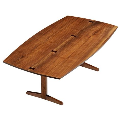 Check out this item from 1stdibs! George Nakashima Boat-Shaped Trestle Dining Table in Walnut : https://www.1stdibs.com/id-f_35085452 Nakashima Table, Studio Dining Room, Slab Coffee Table, Trestle Dining Table, Design Japonais, George Nakashima, Trestle Dining Tables, Dining Room Tables, Large Dining Table