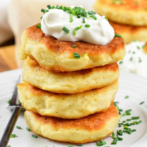 Mashed Potato Cakes - Will Cook For Smiles Mashed Potato Fritters, Leftover Mashed Potato Pancakes, Mashed Potato Patties, Mashed Potato Pancakes, Potato Cakes Recipe, Mashed Potato Cakes, Potato Fritters, Potato Patties, Making Mashed Potatoes