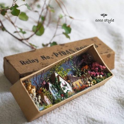 Matchbox Crafts, Matchbox Art, Shadow Box Art, 카드 디자인, Miniature Rooms, Miniature Houses, Miniature Crafts, Assemblage Art, Miniature Art