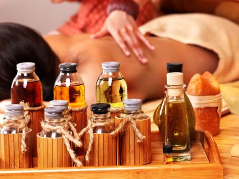 Aromatherapy: meet the therapy with essential oils - WeMystic Essential Oil Inhaler, Ayurvedic Massage, Ayurvedic Oil, Massage Center, Aromatherapy Massage, Thai Massage, Full Body Massage, Massage Techniques, Aromatherapy Oils