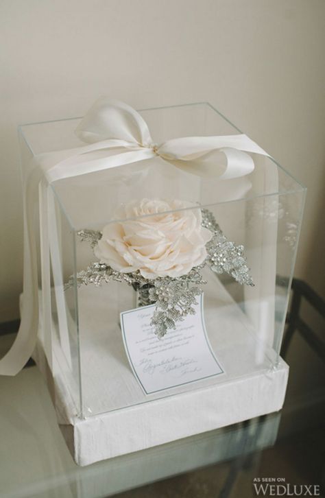 T&D-1 — Forget Me Not Flowers Dulang Hantaran Ideas, Beautiful Wedding Reception, Forget Me Not Flowers, Wedding Gifts Packaging, Flower Box Gift, Venue Wedding, Wedding Gift Boxes, Flower Packaging, Mod Wedding