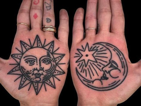 Old School Tattoos, Knuckle Tattoos, Realistic Temporary Tattoos, Palm Tattoos, Tattoo Hand, Thigh Tattoos Women, Classic Tattoo, Sunflower Tattoo Design, White Tattoo