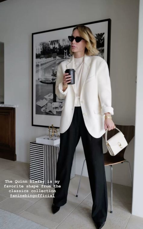 Anine Bing Style, Corporate Girlie, Minimalism Clothes, Aesthetic Paris, Black White Outfit, New Chic, White Outfit, Outfits For Work, City Apartment