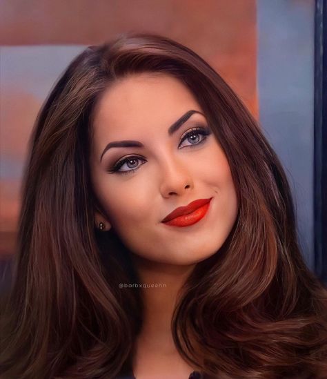 Stylish Black Women, 90s Makeup Look, Barbara Mori, Feminine Energy Aesthetic, Beautiful Hair Color, Selfie Ideas Instagram, Girls Makeup, Pretty Face, Pretty Woman