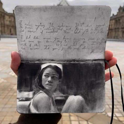 Malcolm And Marie, Zendaya Art, Museum In Paris, The Louvre Museum, Moleskine Sketchbook, Charcoal Drawings, Artist Sketchbook, Charcoal Art, Louvre Museum