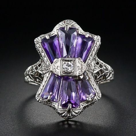 Art Deco Diamond and Amethyst Ring, ca. 1920s via Lang Antiques Wearing Shades, Bijoux Art Deco, Wedding Finger, Bijoux Art Nouveau, Antiques Roadshow, Amethyst And Diamond Ring, Purple Jewelry, Royal Jewels, Deco Ring