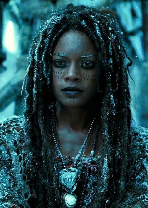 Naomie Harris- Calypso/ Tia Dalma Calypso Pirates, Tia Dalma, Hawke Dragon Age, Marie Laveau, Kaptan Jack Sparrow, Captain Jack Sparrow, Davy Jones, Pirate Life, Sea Witch