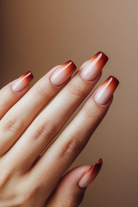 The photo shows a hand with medium-length sqaure-shaped nails painted in a soft orange colour. Wedding Nail Ideas, Wedding Nails Ideas, Fall Wedding Nails, Nailinspo Nailart, Modern Nail Art, Autumn Weddings, Copper Glitter, Autumn Nail, Elegant Nail