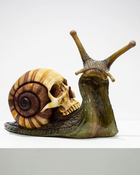 7,714 Likes, 72 Comments - Jack Of The Dust (@jackofthedust) on Instagram: “Who is excited to see the Snail Skull drop for preorder? 🐌  . This graveyard Classic is set to drop…” Outdoor Fish Tank, Skull Sculpture, Snails In Garden, Gothic Garden, Gothic Fairy, Gothic Gifts, Metal Display, Decorative Sculpture, Animal Statues