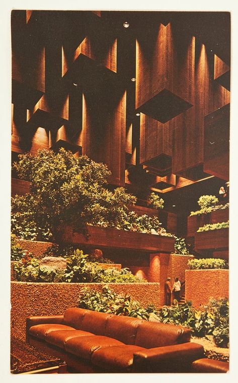 70s Architecture, 80s Interior, 70s House, 70s Interior, Retro Interior Design, 70s Decor, 70s Home Decor, Mid Century Architecture, Deco Retro