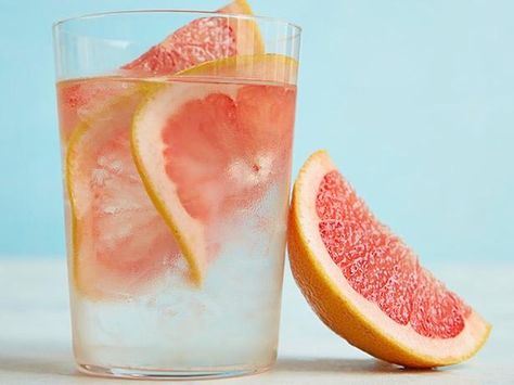 Infused Water Ideas, Grapefruit Water, Soda Alternatives, Water Infusion, Flavored Water Recipes, Water Ideas, Infused Waters, Water Time, Fat Flush