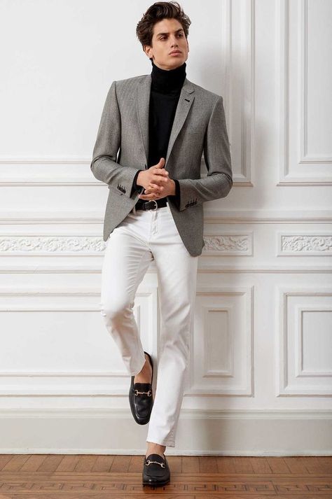 Blazer With White Pants, White Pants Men, White Pants Outfit, Mens Business Casual Outfits, Turtleneck Outfit, Preppy Mens Fashion, Mens Fashion Smart, Grey Blazer, Men Fashion Casual Outfits