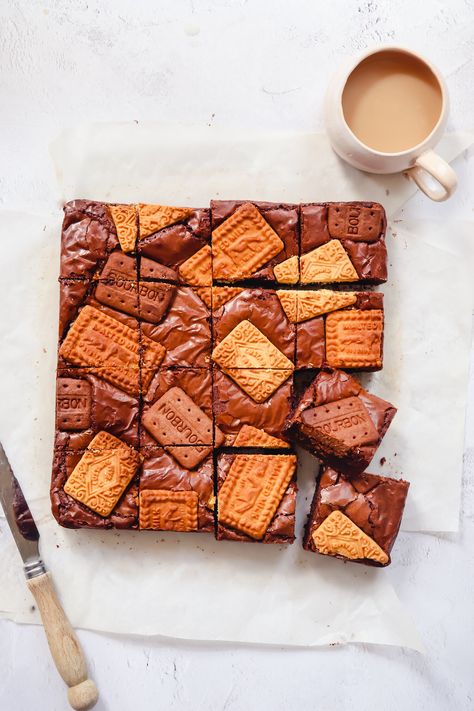 Tea and Biscuit Brownies — Baking Martha Malted Milk Biscuits, Tea Biscuit, Bourbon Biscuits, Milk Biscuits, Afternoon Tea Recipes, Blondie Brownies, Delicious Magazine, Malted Milk, No Bake Brownies