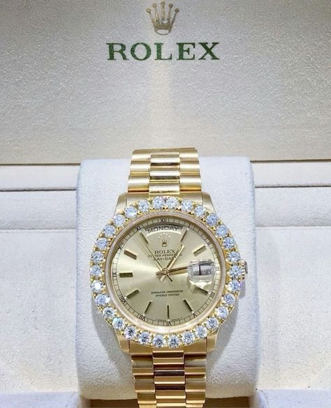 Trendy Watches Women Fashion, Trendy Watches Women, Most Expensive Rolex, Elegant Watches Women, Brand Watches Women, Pretty Watches, Casio Vintage, Rolex Watches Women, Trendy Watches