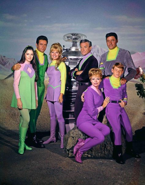 Lost In Space Cast, Space Tv Series, Space Tv Shows, 1960s Tv Shows, Sci Fi Tv Series, Space Tv, Sci Fi Tv Shows, Sci Fi Shows, Vintage Television